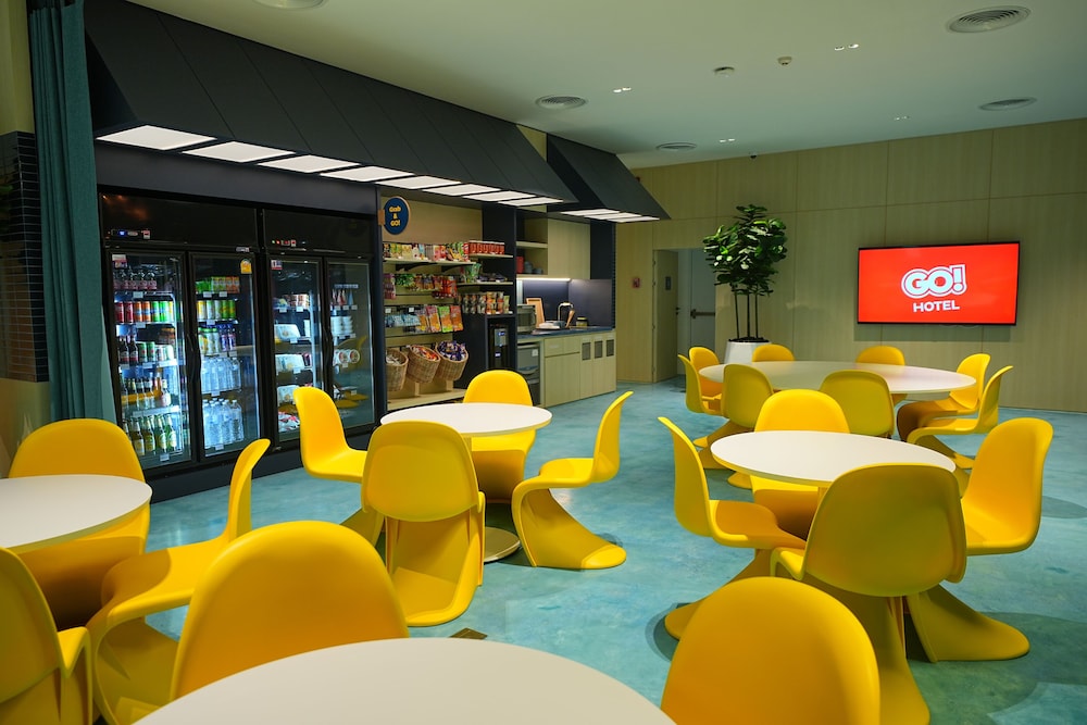 go hotel ban chang robinson lifestyle