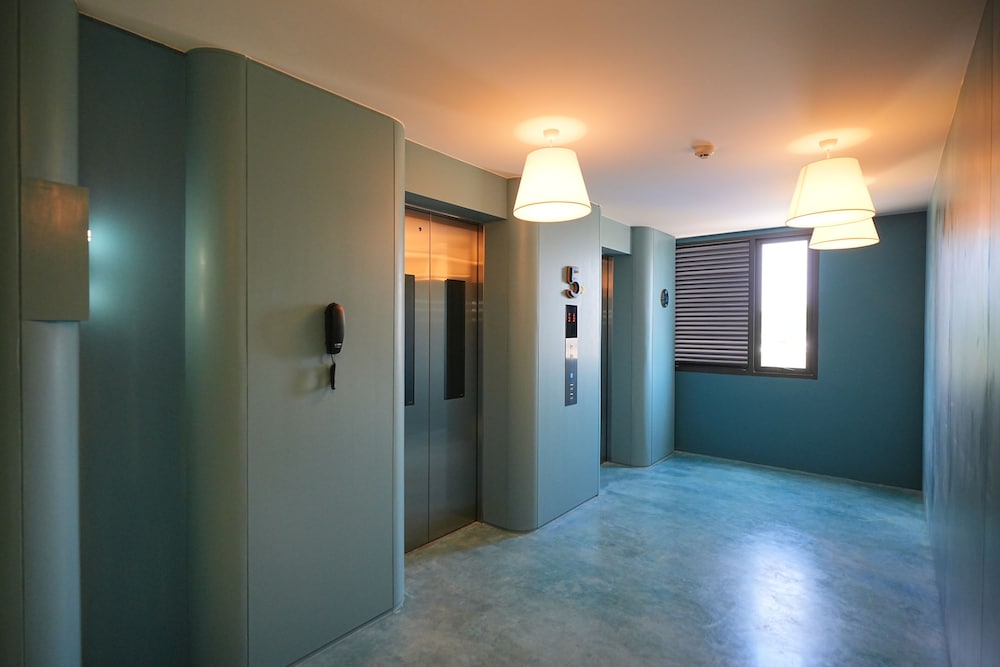 go hotel ban chang robinson lifestyle