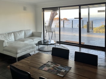 arthurs holiday villa