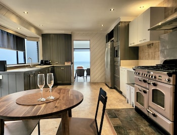 arthurs holiday villa