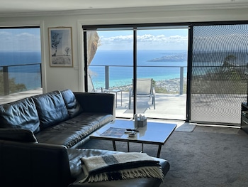 arthurs holiday villa