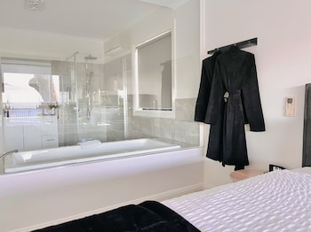 arthurs holiday villa