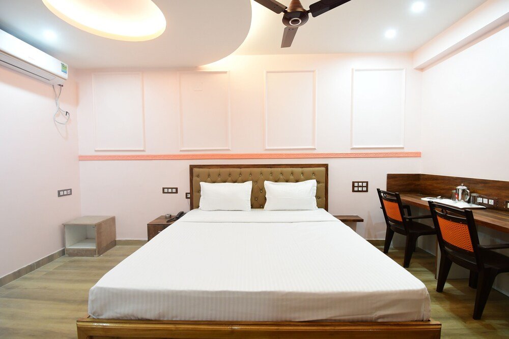 hotel sushree international