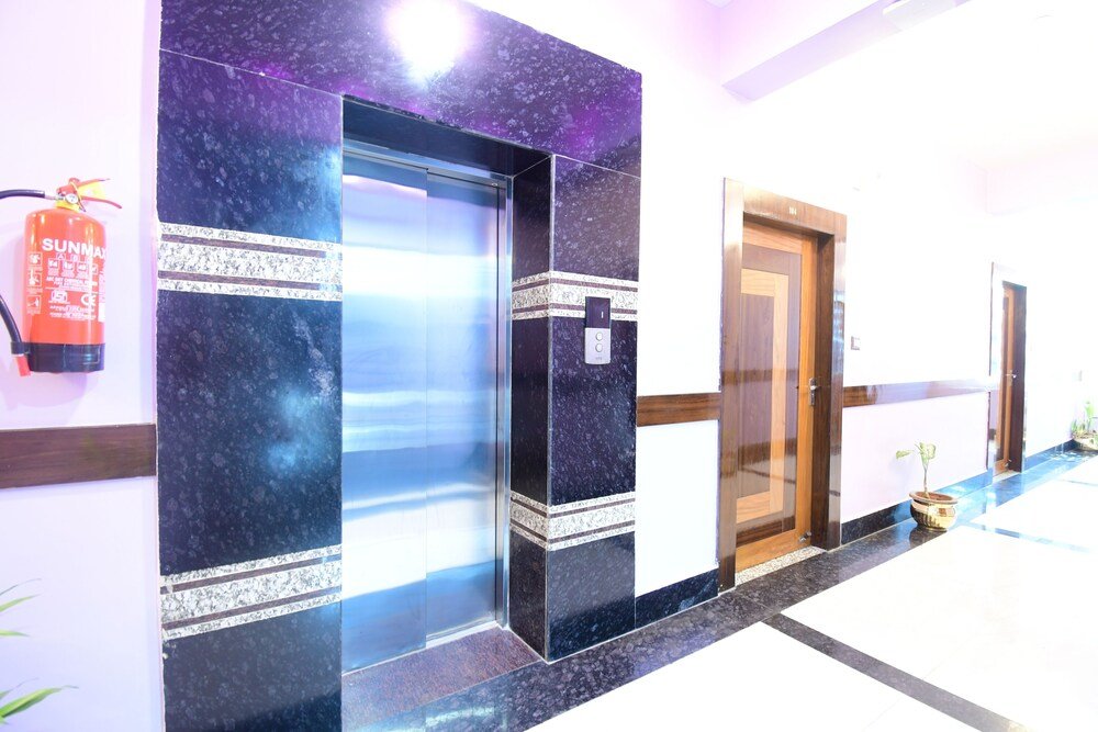 hotel sushree international