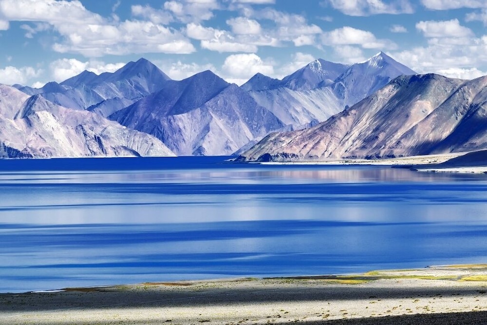 pangong sunrise cottage and resort