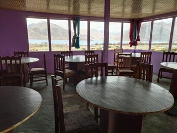 Pangong Sunrise Cottage & Resort,Pangong Tso>>Leh,2 star