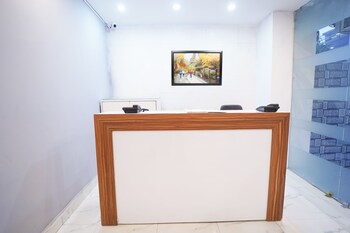 roomshala 034 grihum noida sector 63