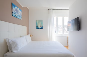 vis a vis apartments