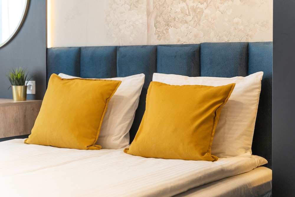 margi whisky apartment