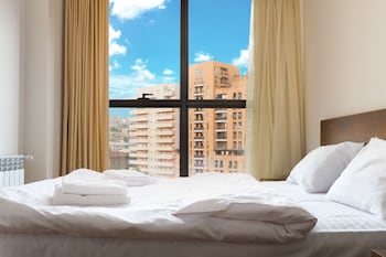 stay inn on buzand str 17