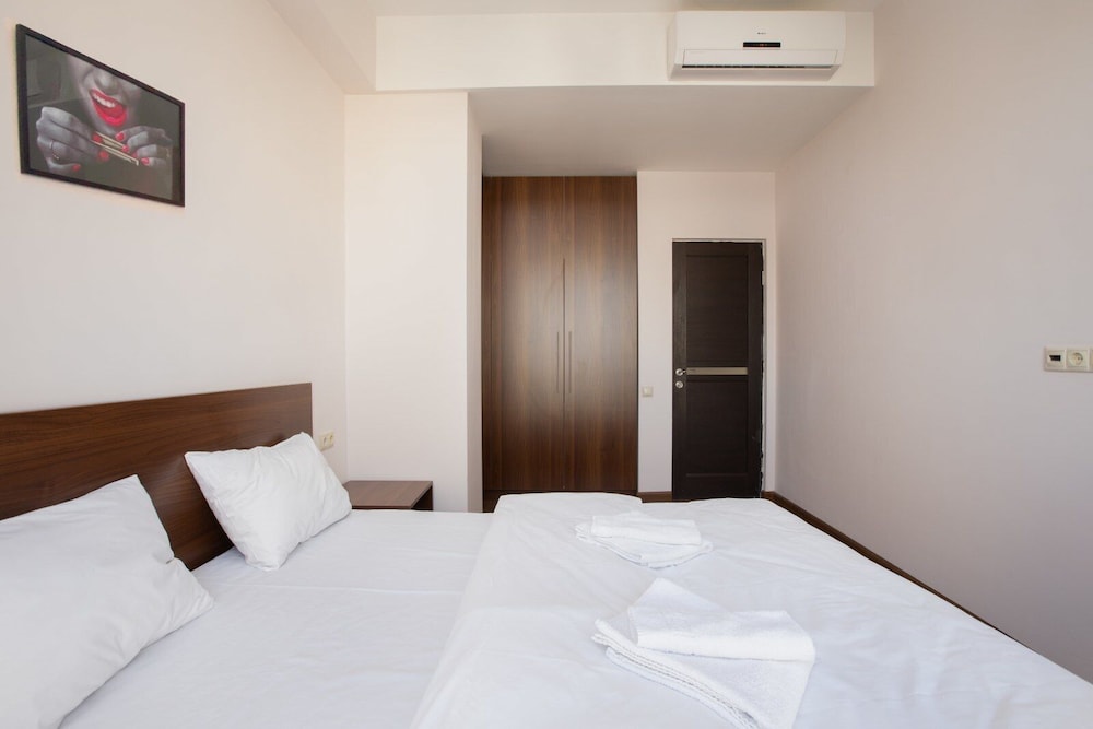 stay inn on buzand str 17