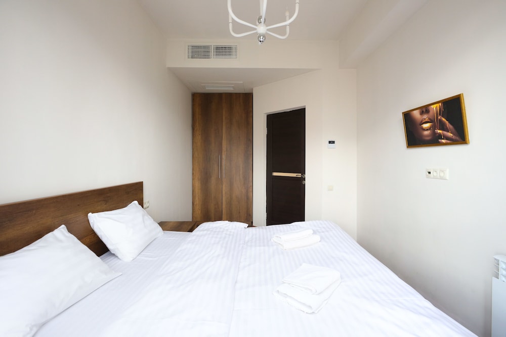 stay inn on buzand str 17