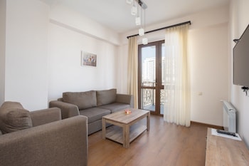 stay inn on buzand str 17