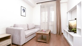 stay inn on buzand str 17