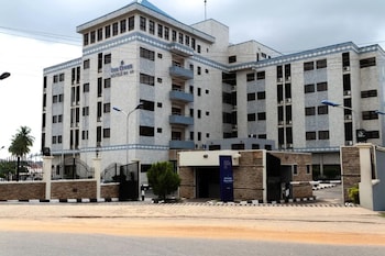 owu crown hotel