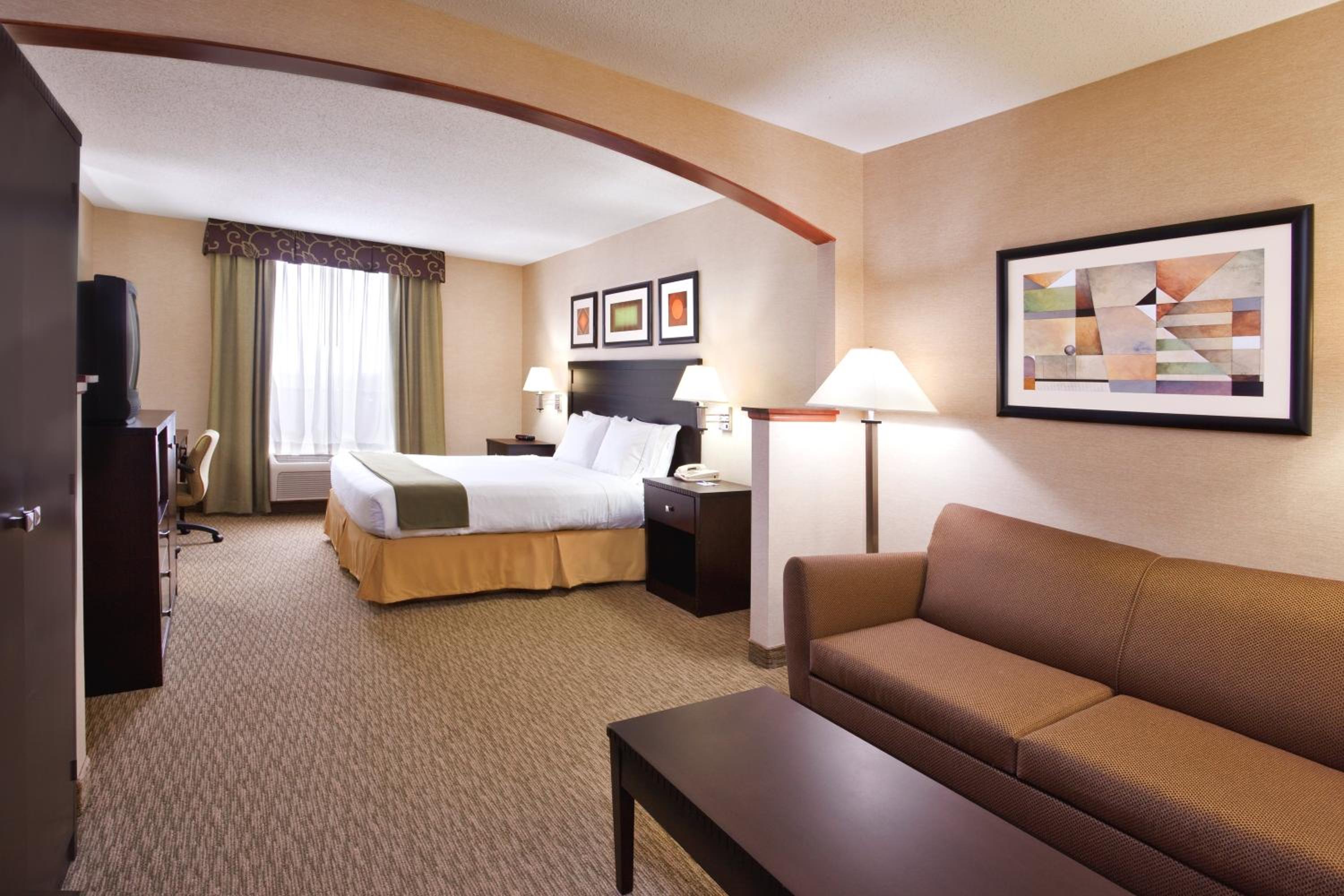 holiday inn express hotel and suites cleveland streetsboro by ihg