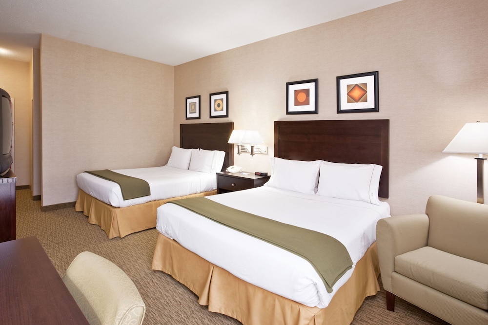 holiday inn express hotel and suites cleveland streetsboro by ihg