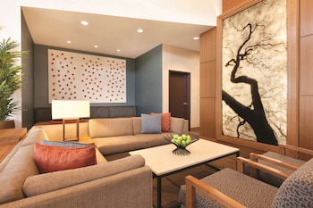 Hyatt Place At Anaheim Resort/Convention Center,Fullerton>>Anaheim,3 star