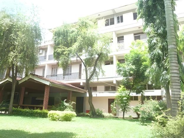 kilimanjaro crane hotel