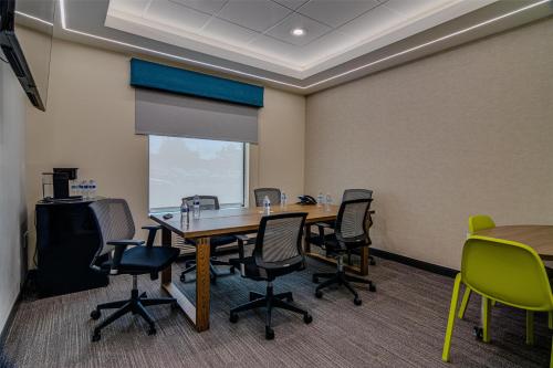 home2 suites by hilton bolingbrook chicago