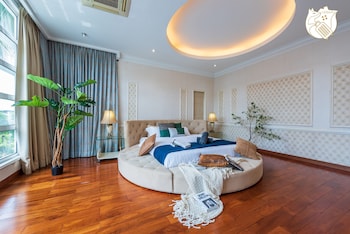 spacious pool villa tmn emas ukay ampang