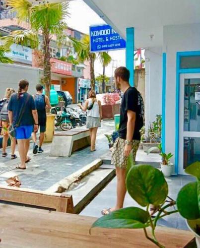 komodo indah hotel
