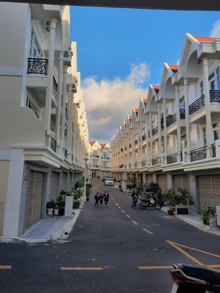 golden hills villa the windy bnb2