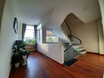 golden hills villa the windy bnb2