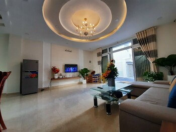 golden hills villa the windy bnb2