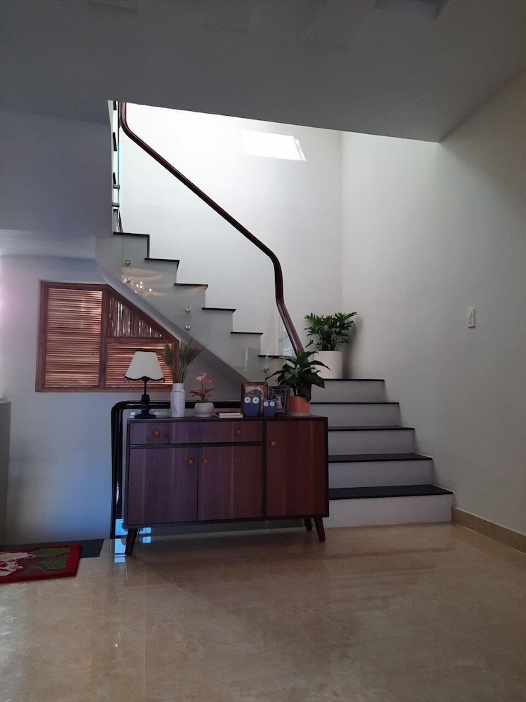 golden hills villa the windy bnb2