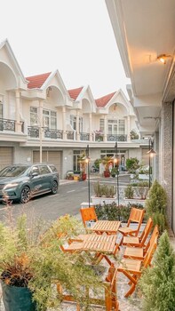 golden hills villa the windy bnb2