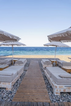 island sea side hotel adults only