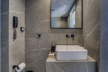 island sea side hotel adults only