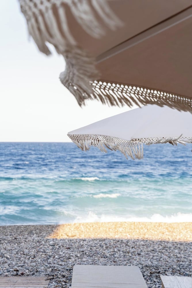 island sea side hotel adults only