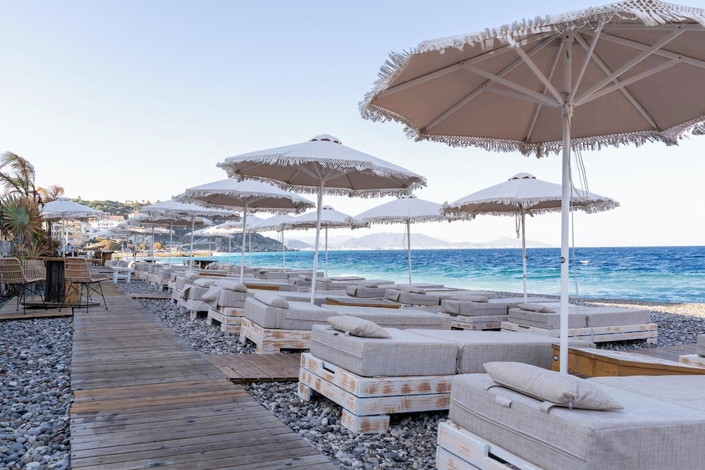 island sea side hotel adults only