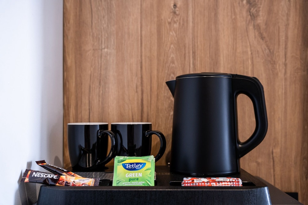 island sea side hotel adults only