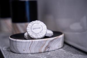 island sea side hotel adults only