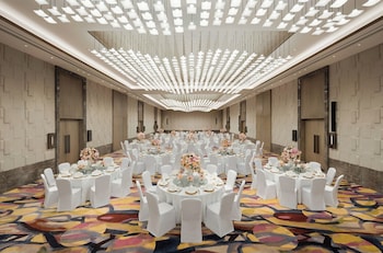 mgm shanghai west bund