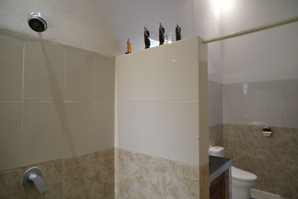 retreat villa toraja baturinggit