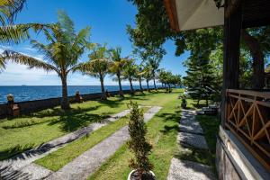 retreat villa toraja baturinggit