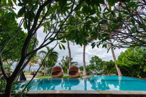 retreat villa toraja baturinggit