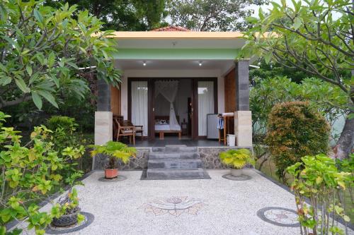 retreat villa toraja baturinggit