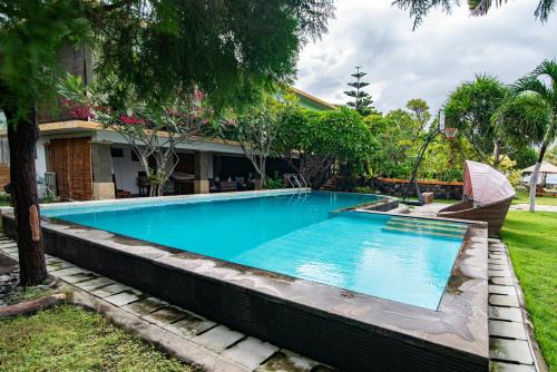 retreat villa toraja baturinggit