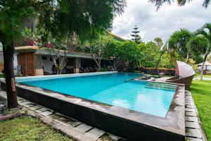 retreat villa toraja baturinggit