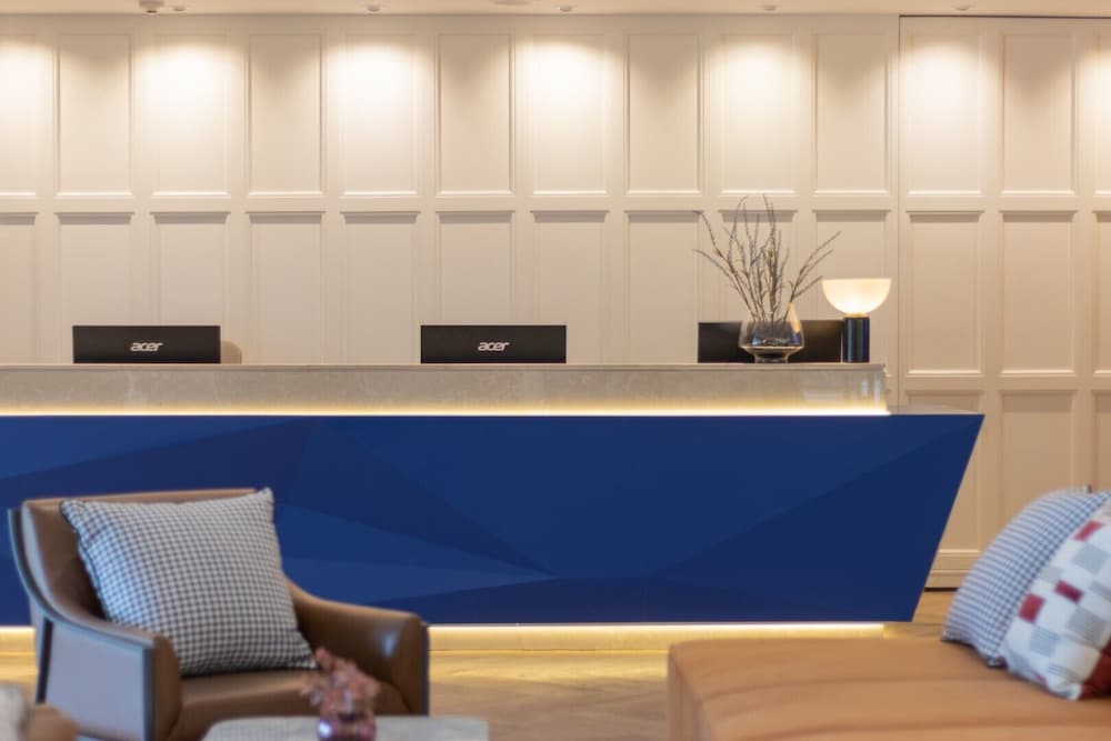 blue hippo hotel