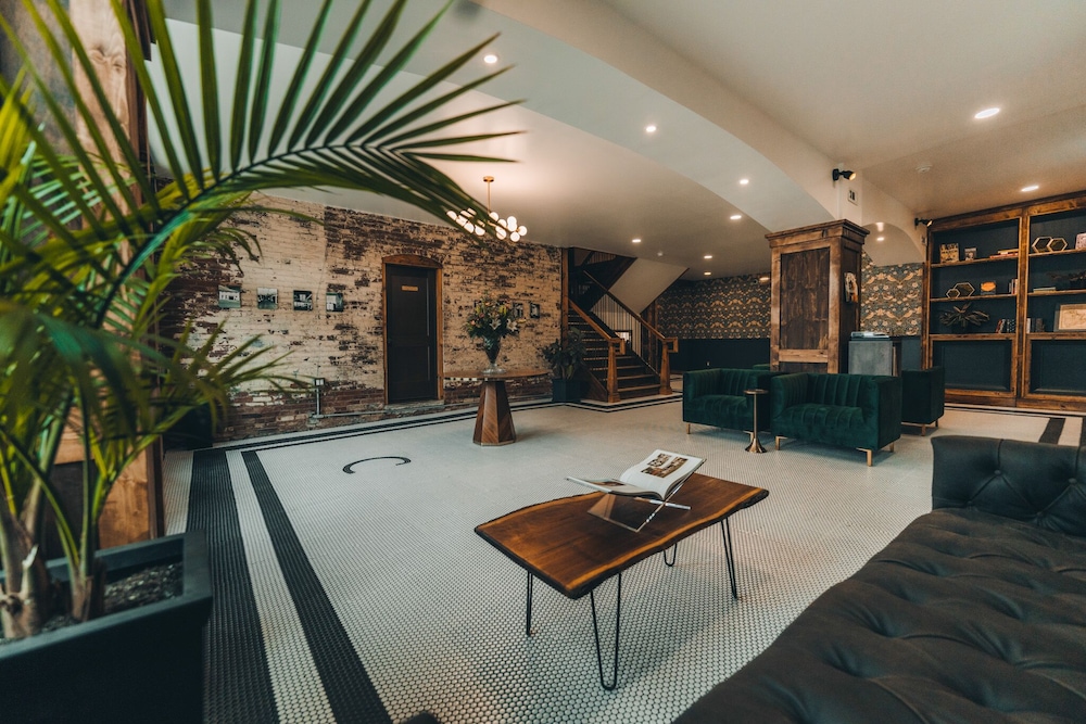 the chandler hotel