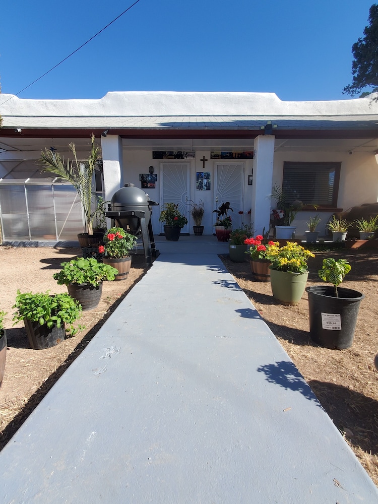 welcome to vigilante inn