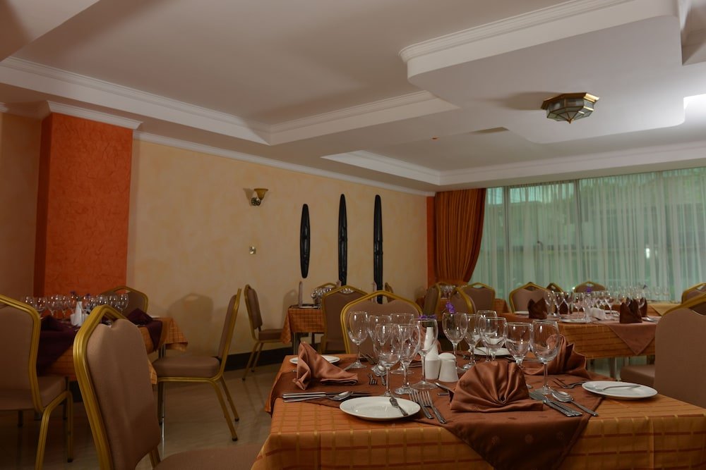 Summerdale Inn,Nairobi West>>Nairobi,4 star