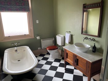 exchange hotel beaconsfield