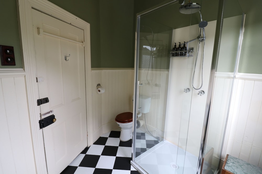 exchange hotel beaconsfield